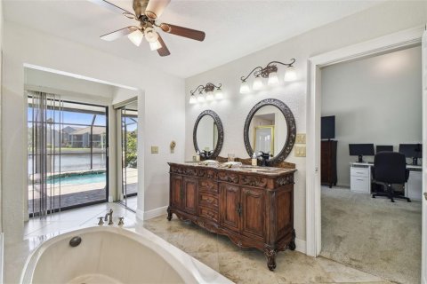 House in Tampa, Florida 3 bedrooms, 201.32 sq.m. № 1757341 - photo 26