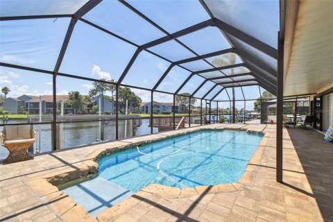 House in Tampa, Florida 3 bedrooms, 201.32 sq.m. № 1757341 - photo 3