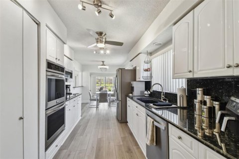 House in Tampa, Florida 3 bedrooms, 201.32 sq.m. № 1757341 - photo 20