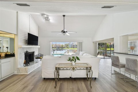 House in Tampa, Florida 3 bedrooms, 201.32 sq.m. № 1757341 - photo 5