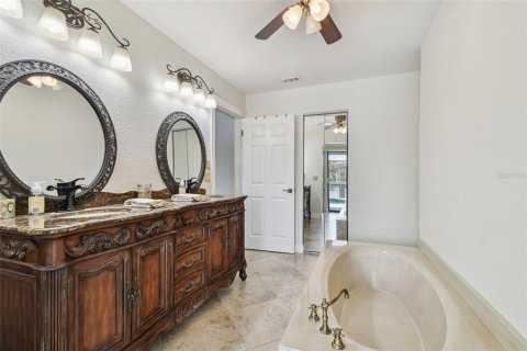 House in Tampa, Florida 3 bedrooms, 201.32 sq.m. № 1757341 - photo 27
