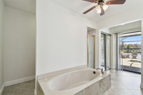 House in Tampa, Florida 3 bedrooms, 201.32 sq.m. № 1757341 - photo 25