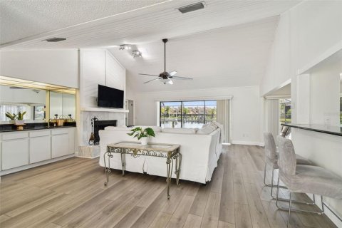 House in Tampa, Florida 3 bedrooms, 201.32 sq.m. № 1757341 - photo 7