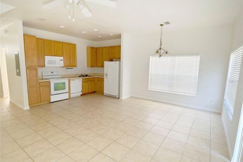 Touwnhouse à vendre à Kissimmee, Floride: 5 chambres, 158.31 m2 № 1678516 - photo 3