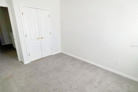 Touwnhouse à vendre à Kissimmee, Floride: 5 chambres, 158.31 m2 № 1678516 - photo 9