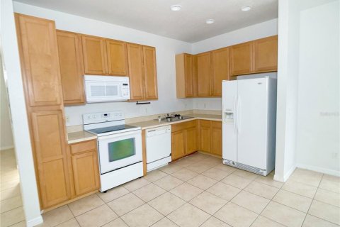 Touwnhouse à vendre à Kissimmee, Floride: 5 chambres, 158.31 m2 № 1678516 - photo 2