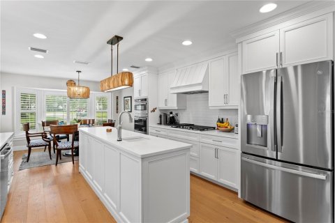House in Tampa, Florida 5 bedrooms, 259.2 sq.m. № 1906531 - photo 13