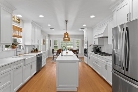 House in Tampa, Florida 5 bedrooms, 259.2 sq.m. № 1906531 - photo 14