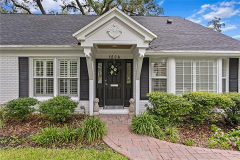 House in Tampa, Florida 5 bedrooms, 259.2 sq.m. № 1906531 - photo 6