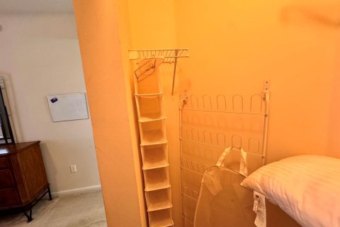 Condo in West Palm Beach, Florida, 2 bedrooms  № 2187283 - photo 11