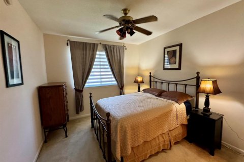 Condo in West Palm Beach, Florida, 2 bedrooms  № 2187283 - photo 7