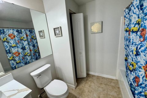 Condo in West Palm Beach, Florida, 2 bedrooms  № 2187283 - photo 8