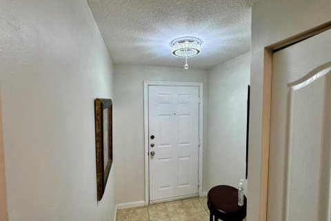 Condo in West Palm Beach, Florida, 2 bedrooms  № 2187283 - photo 21
