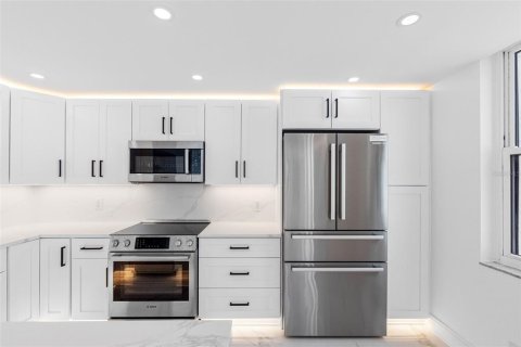 Copropriété à vendre à Clearwater, Floride: 2 chambres, 129.32 m2 № 2233478 - photo 12