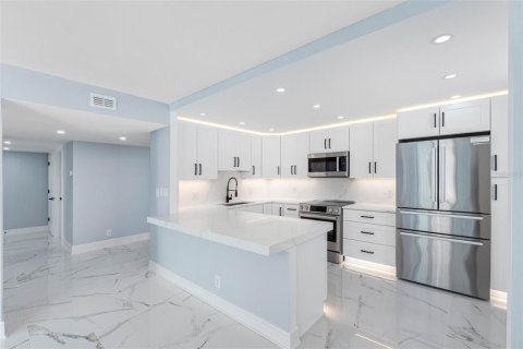 Copropriété à vendre à Clearwater, Floride: 2 chambres, 129.32 m2 № 2233478 - photo 9