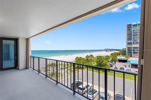 Copropriété à vendre à Clearwater, Floride: 2 chambres, 129.32 m2 № 2233478 - photo 24