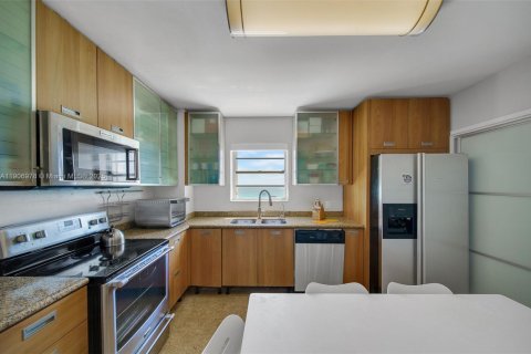 Condominio en venta en Miami Beach, Florida, 2 dormitorios, 177.35 m2 № 1963605 - foto 4