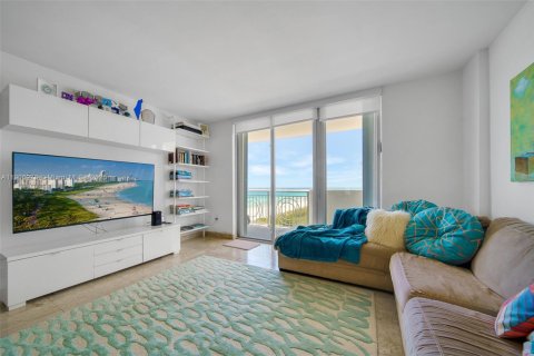 Condominio en venta en Miami Beach, Florida, 2 dormitorios, 177.35 m2 № 1963605 - foto 9