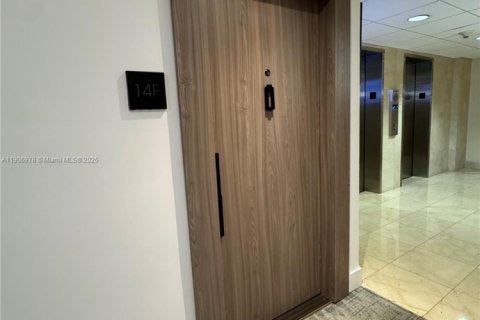 Condominio en venta en Miami Beach, Florida, 2 dormitorios, 177.35 m2 № 1963605 - foto 5