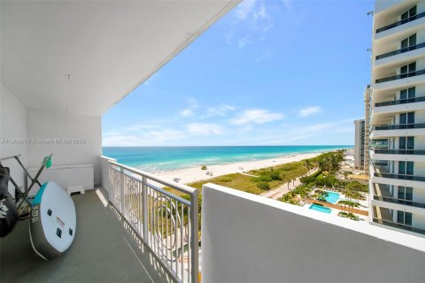 Condominio en venta en Miami Beach, Florida, 2 dormitorios, 177.35 m2 № 1963605 - foto 27