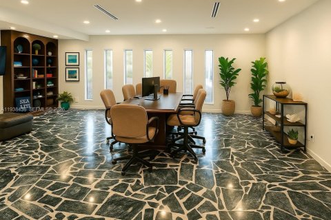 Villa ou maison à vendre à Hollywood, Floride: 4 chambres, 395.58 m2 № 2003413 - photo 18