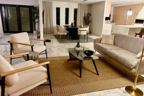 Villa ou maison à vendre à Hollywood, Floride: 4 chambres, 395.58 m2 № 2003413 - photo 23