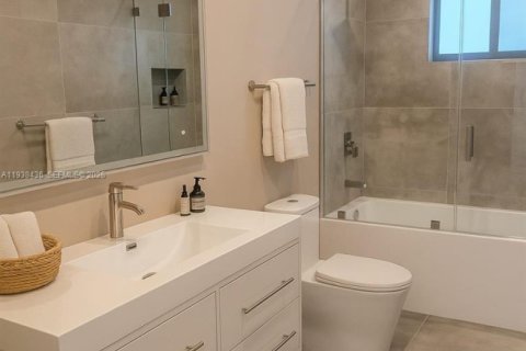 Villa ou maison à vendre à Hollywood, Floride: 4 chambres, 395.58 m2 № 2003413 - photo 9