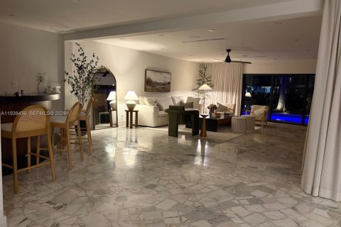 Villa ou maison à vendre à Hollywood, Floride: 4 chambres, 395.58 m2 № 2003413 - photo 25