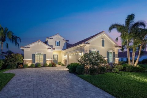 House in Englewood, Florida 3 bedrooms, 233.74 sq.m. № 2203934