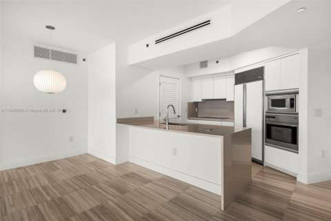 Купить кондоминиум в Майами-Бич, Флорида 2 спальни, 148.64м2, № 2013184 - фото 3