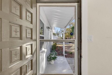House in Saint Petersburg, Florida 3 bedrooms, 169.64 sq.m. № 2116872 - photo 6