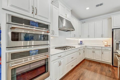 House in Wesley Chapel, Florida 2 bedrooms, 182.37 sq.m. № 2353290 - photo 10