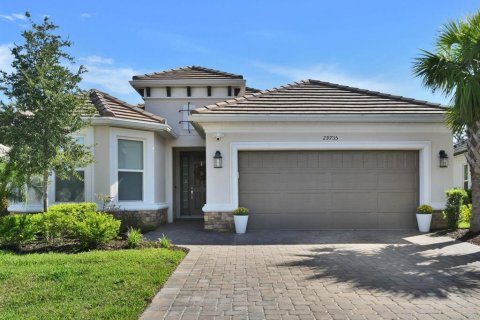 House in Wesley Chapel, Florida 2 bedrooms, 182.37 sq.m. № 2353290