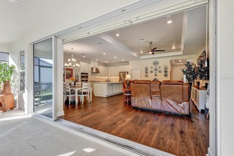 House in Wesley Chapel, Florida 2 bedrooms, 182.37 sq.m. № 2353290 - photo 18