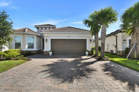 House in Wesley Chapel, Florida 2 bedrooms, 182.37 sq.m. № 2353290 - photo 3