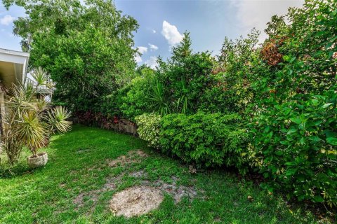 House in Palm Harbor, Florida 3 bedrooms, 137.03 sq.m. № 2197117 - photo 23