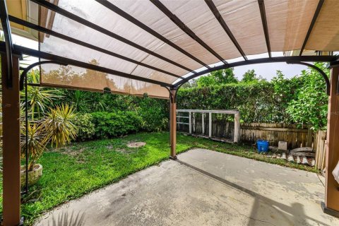 House in Palm Harbor, Florida 3 bedrooms, 137.03 sq.m. № 2197117 - photo 20