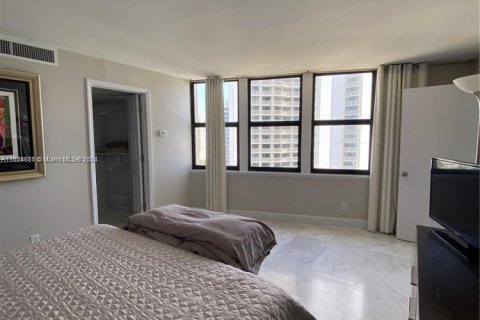 Condo in Riviera Beach, Florida, 2 bedrooms  № 1858592 - photo 8