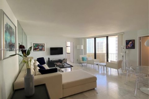 Condo in Riviera Beach, Florida, 2 bedrooms  № 1858592 - photo 3