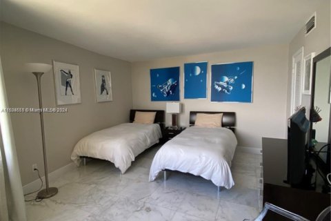 Condo in Riviera Beach, Florida, 2 bedrooms  № 1858592 - photo 12