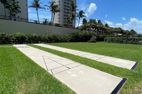Condo in Riviera Beach, Florida, 2 bedrooms  № 1858592 - photo 23