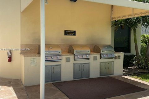 Condo in Riviera Beach, Florida, 2 bedrooms  № 1858592 - photo 18