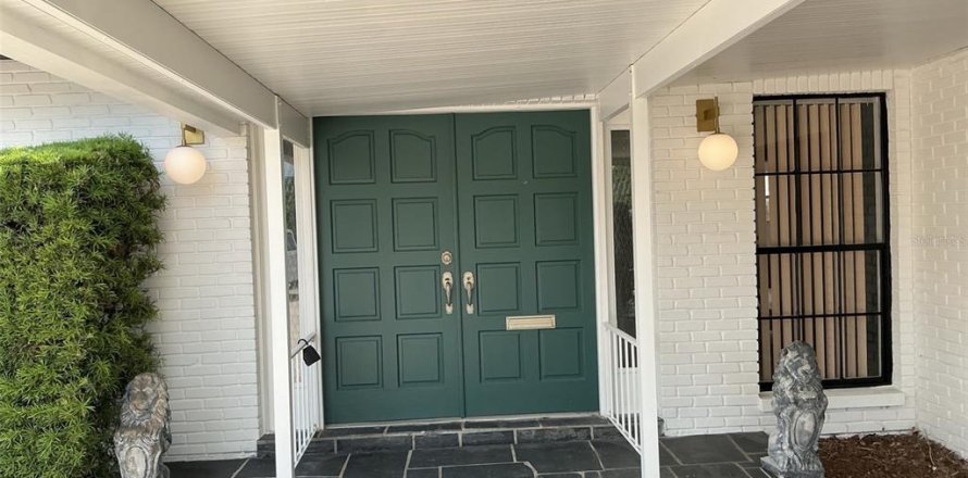 Villa ou maison à Saint Petersburg, Floride 3 chambres, 147.06 m2 № 2409967