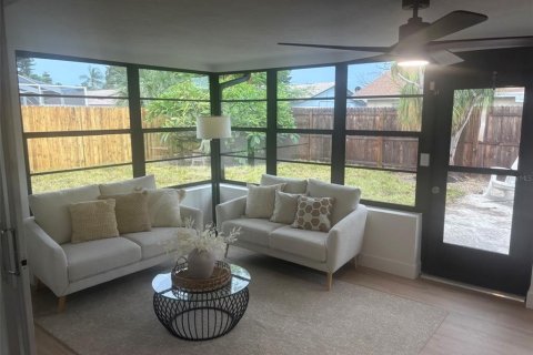 Villa ou maison à vendre à Saint Petersburg, Floride: 3 chambres, 147.06 m2 № 2409967 - photo 5