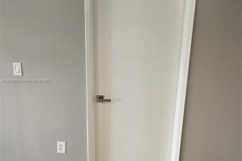 Copropriété à louer à Sunrise, Floride: 2 chambres, 91.6 m2 № 1926648 - photo 28