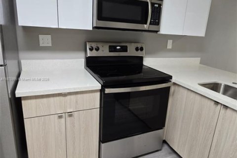 Copropriété à louer à Sunrise, Floride: 2 chambres, 91.6 m2 № 1926648 - photo 10