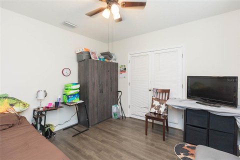 Casa en venta en Plant City, Florida, 4 dormitorios, 232.72 m2 № 2152368 - foto 6