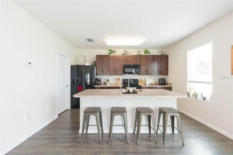 Casa en venta en Plant City, Florida, 4 dormitorios, 232.72 m2 № 2152368 - foto 10
