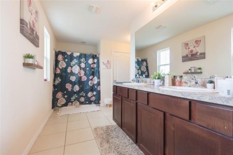 Casa en venta en Plant City, Florida, 4 dormitorios, 232.72 m2 № 2152368 - foto 30