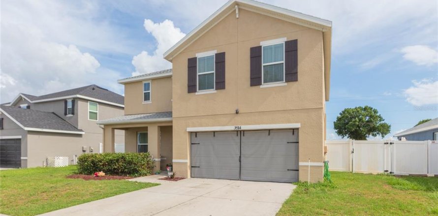 Casa en Plant City, Florida 4 dormitorios, 232.72 m2 № 2152368
